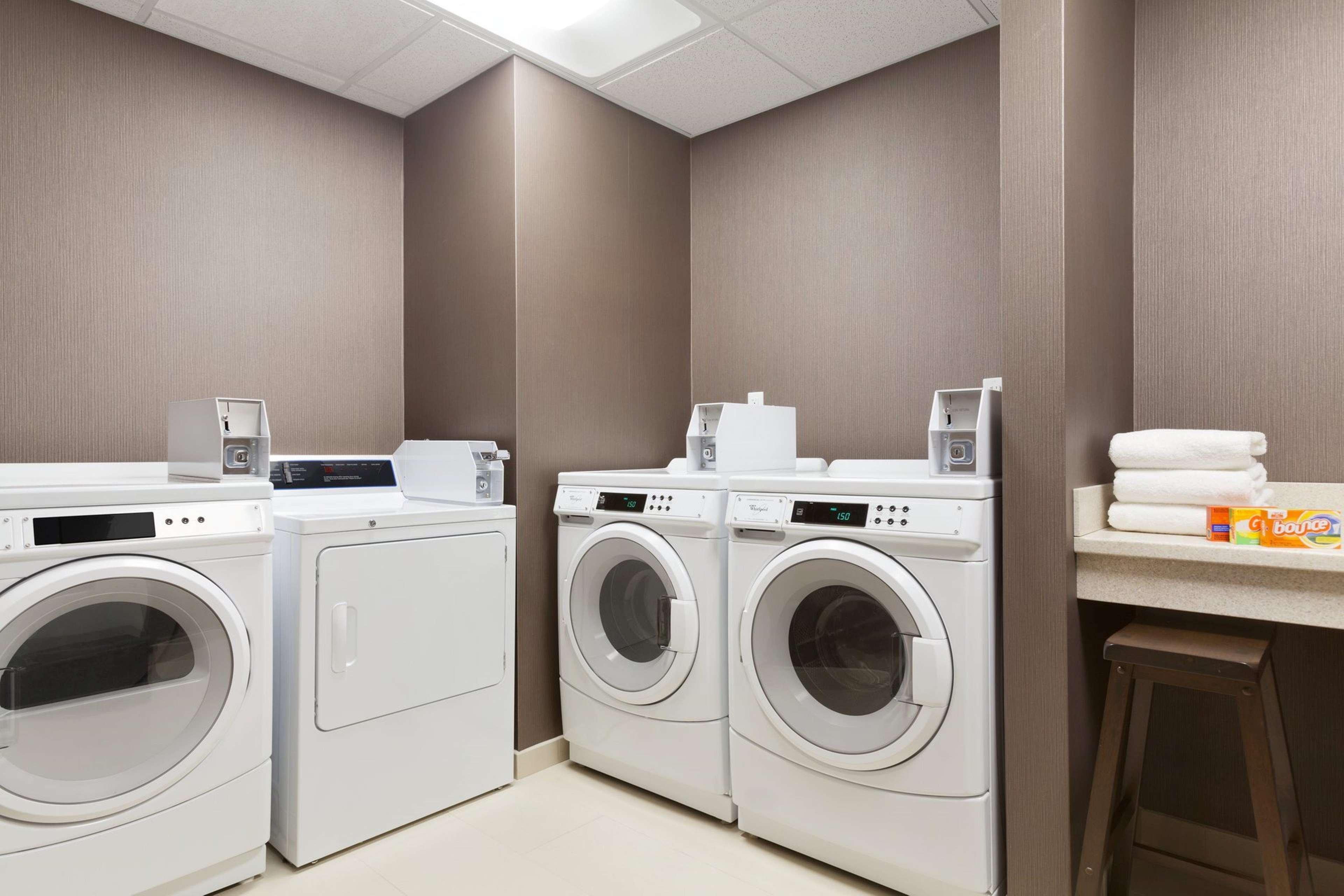 Homewood Suites By Hilton Burlington Esterno foto