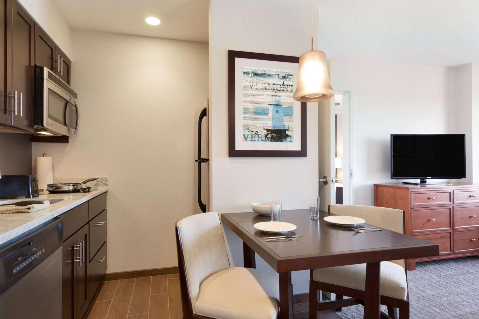 Homewood Suites By Hilton Burlington Esterno foto
