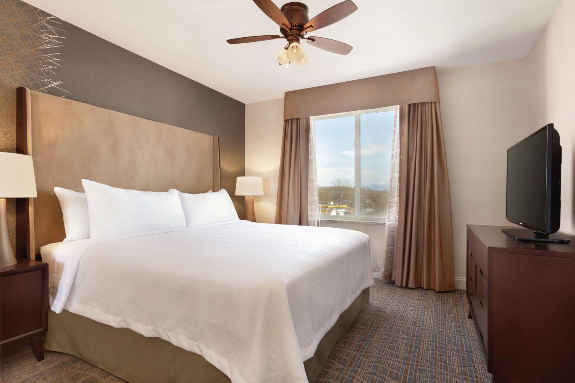 Homewood Suites By Hilton Burlington Esterno foto