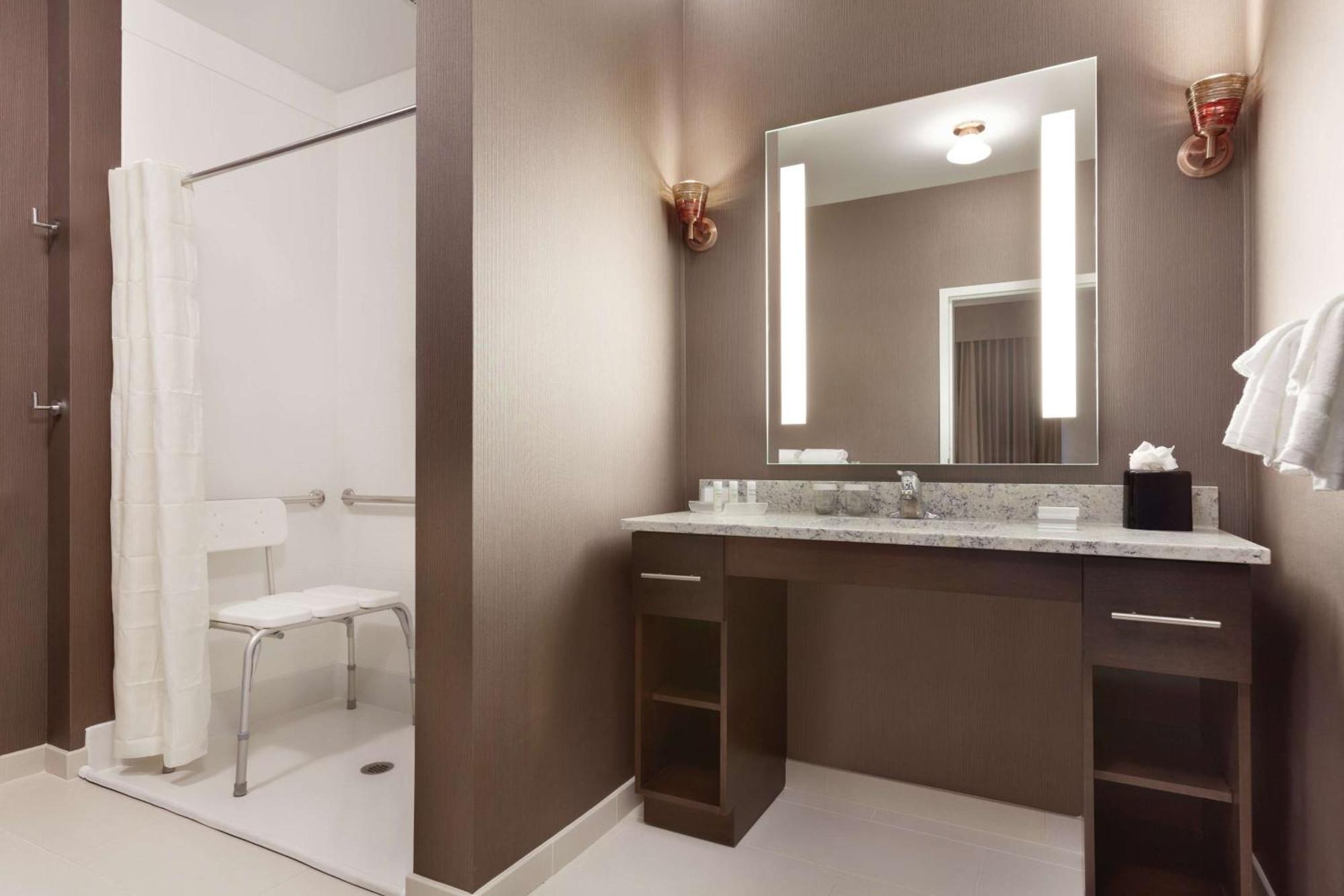 Homewood Suites By Hilton Burlington Esterno foto