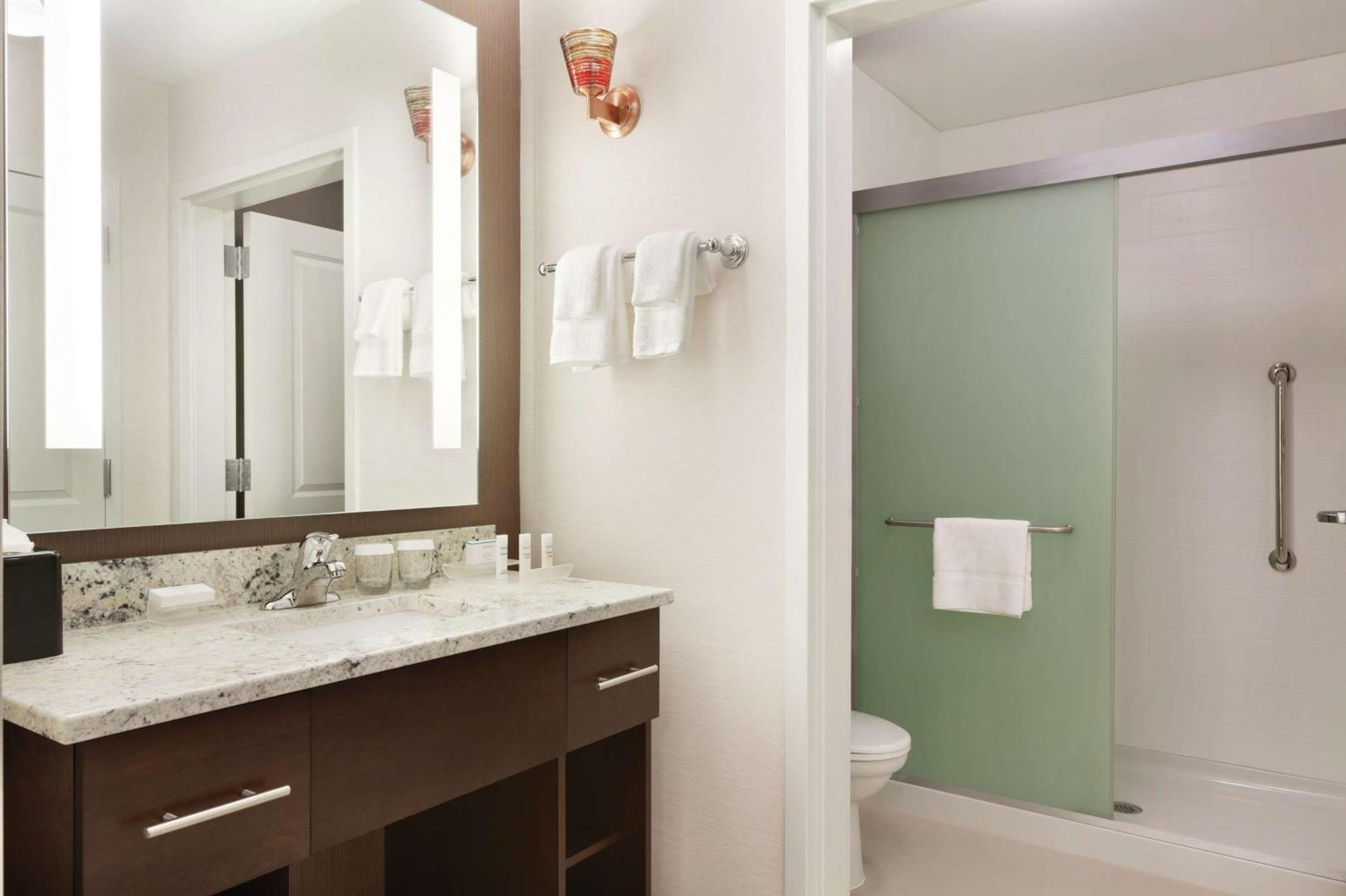 Homewood Suites By Hilton Burlington Esterno foto