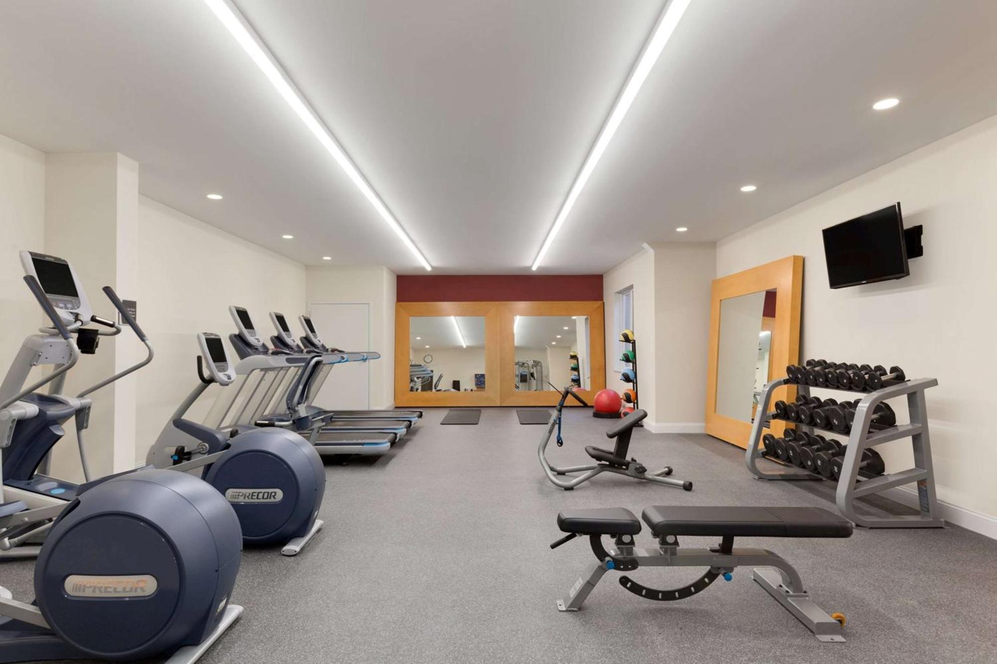 Homewood Suites By Hilton Burlington Esterno foto