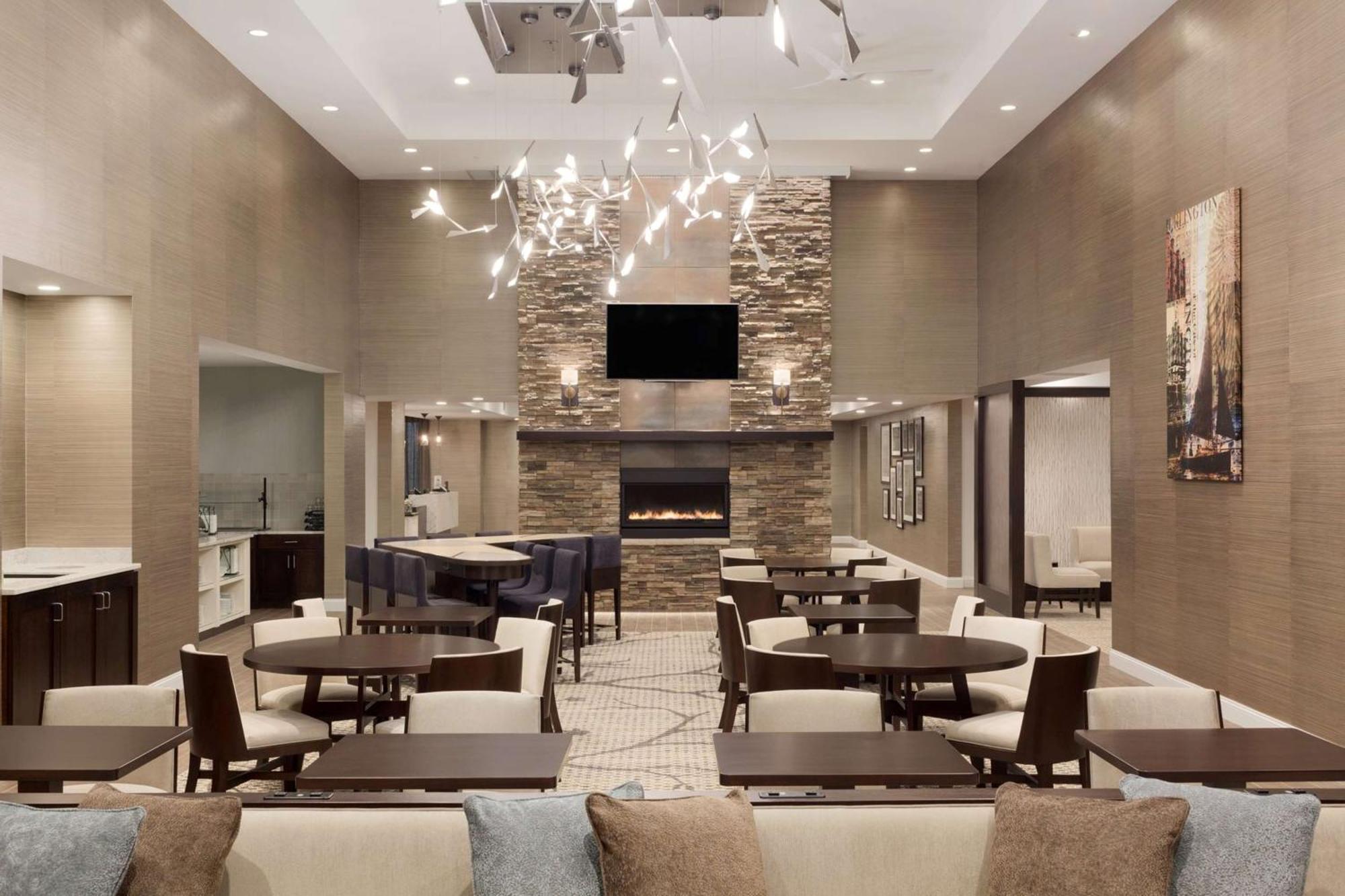 Homewood Suites By Hilton Burlington Esterno foto