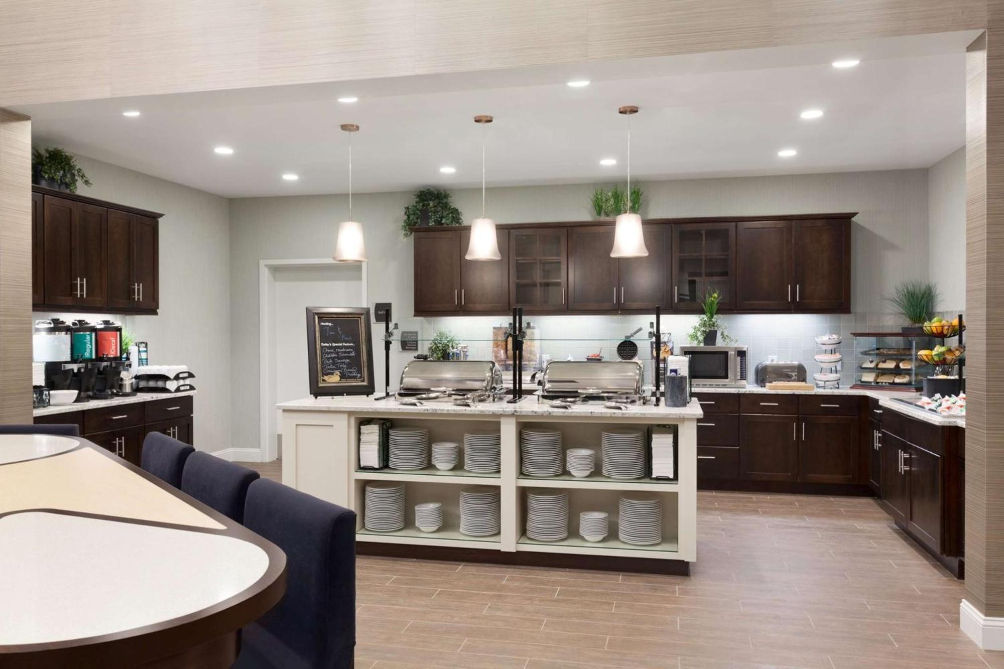 Homewood Suites By Hilton Burlington Esterno foto